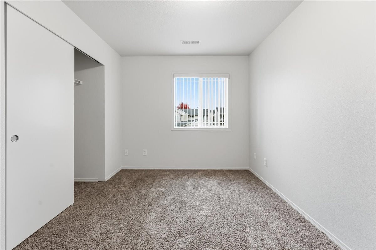 Building Photo - 12811 NE 49TH WAY