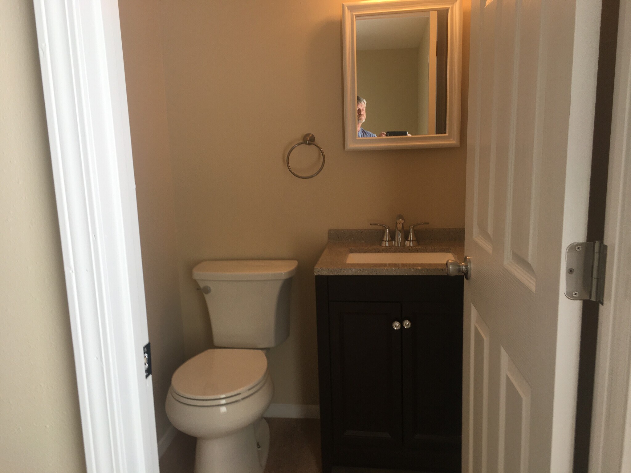 1/2 bath in master bedroom - 602 Woodcrest Blvd