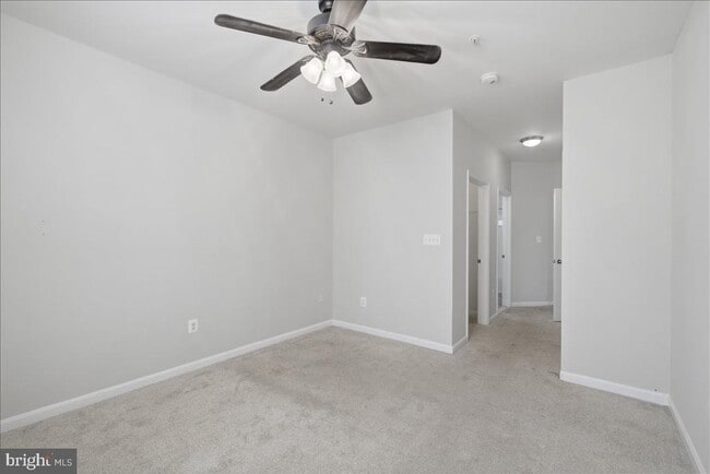 Building Photo - 21228 McFadden Square
