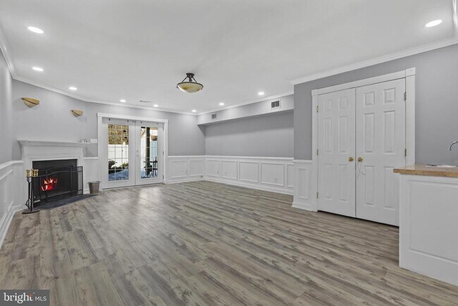 Building Photo - 2828 Beckon Dr