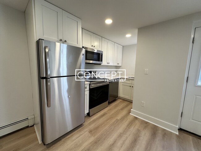Building Photo - 501 Beacon St