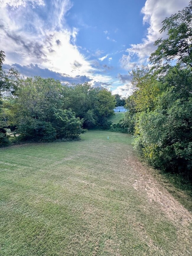 Building Photo - Duplex for Rent in Woodstock