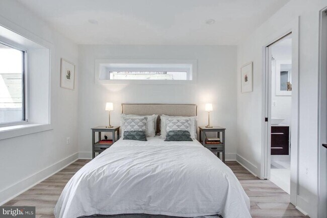 Building Photo - 22 Bryant St NW