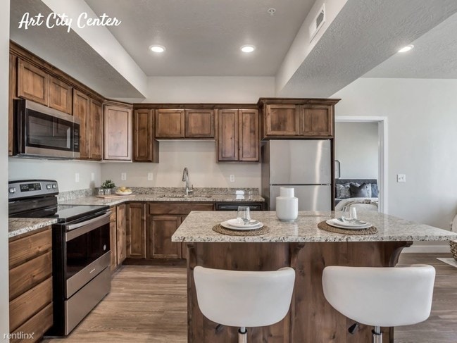 Building Photo - 79 W 900 N