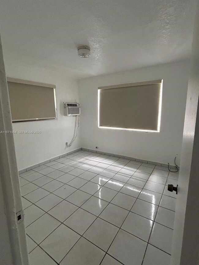 Building Photo - 5100 NW 23rd Ave