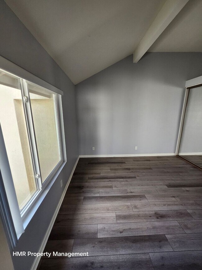 Building Photo - AVAILABLE NOW! Ontario Apt. in a gated community