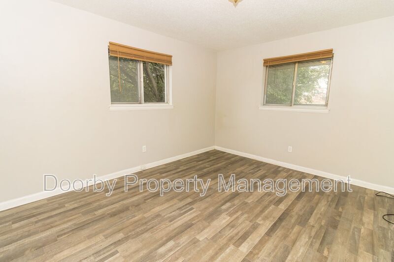 Building Photo - 6413 Basswood Ln