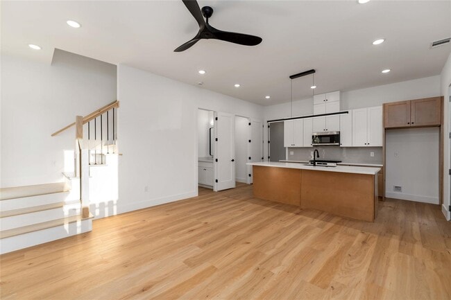 Building Photo - 4353 Aledo St