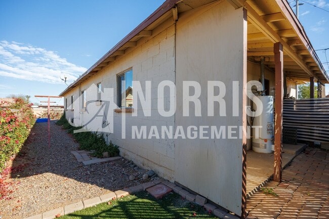 Building Photo - Home Available in Casa Grande