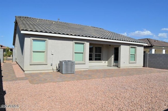 Building Photo - 2367 Oakmont Ln