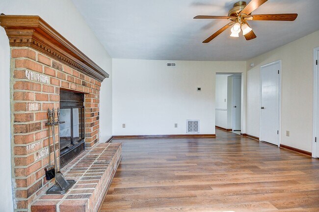 Building Photo - FOR RENT - INDIAN LAKES / SALEM AREA VIRGINIA BEACH!