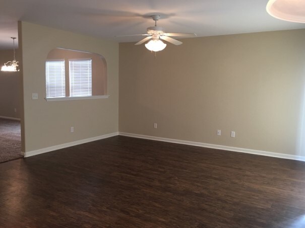 Building Photo - 415 Seabreeze Drive