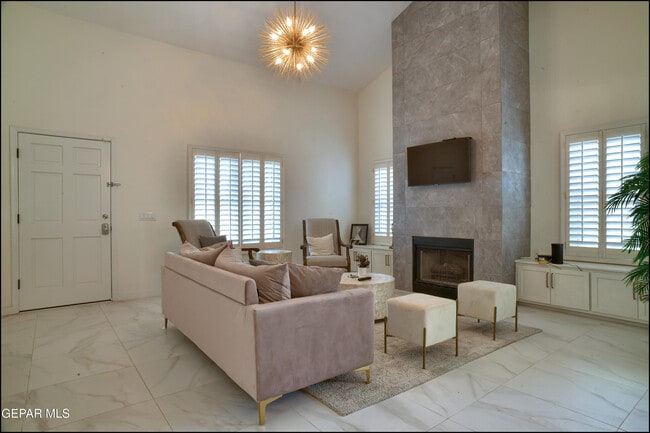 Building Photo - 237 N Alto Mesa Dr