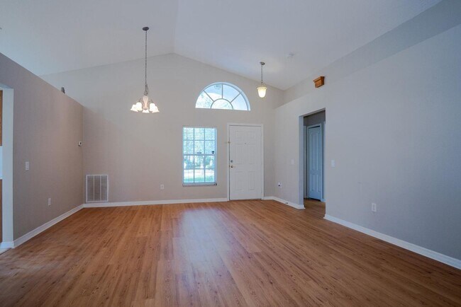 Building Photo - 10815 Lakeside Vista Dr