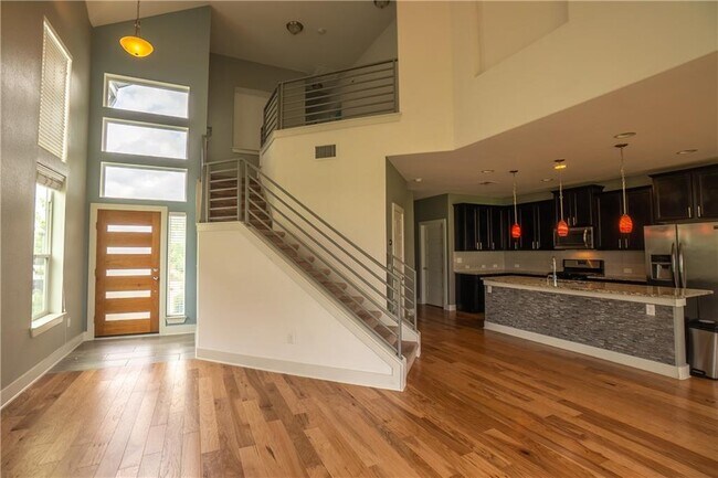 Building Photo - 2312 Montague St