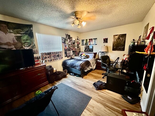 Building Photo - 1421 S 12th St