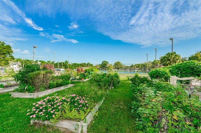 Building Photo - 1502 Cottonwood Terrace