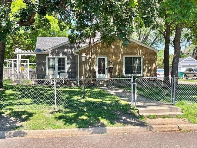 Primary Photo - 316 W 64th St