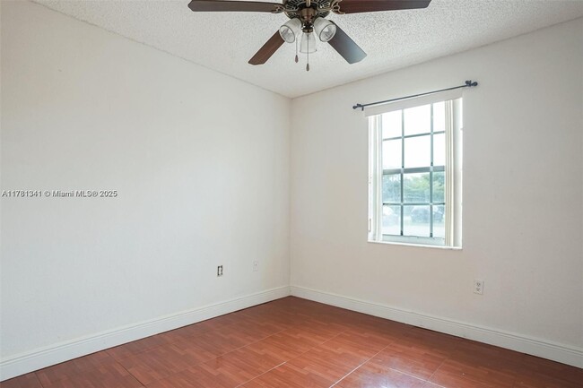 Building Photo - 11605 SW 147th Ave