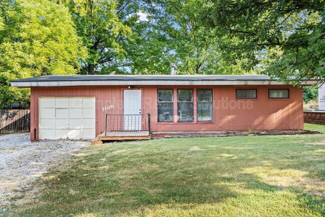Building Photo - 1139 Lakeview Ave
