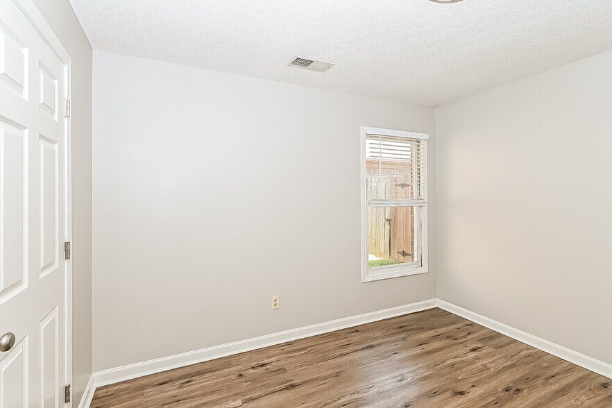 Building Photo - 1740 Meadow River Cove