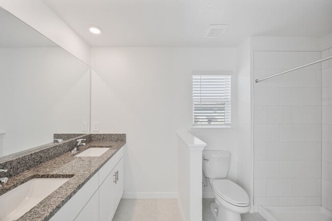 Building Photo - Brand New End Unit Townhome in Angeline Co...