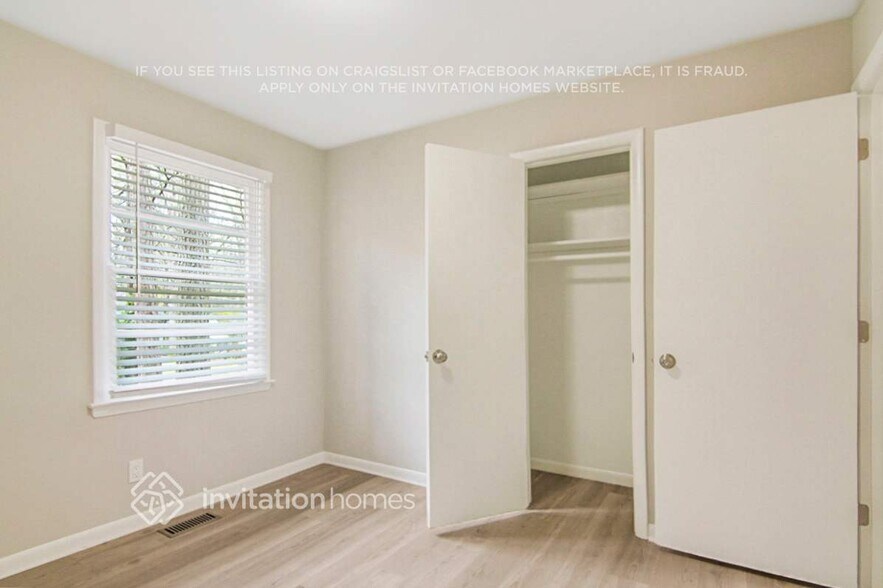 Building Photo - 1700 Woodland Rd