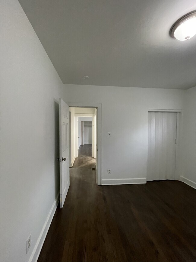 Building Photo - 4620 Johnson St