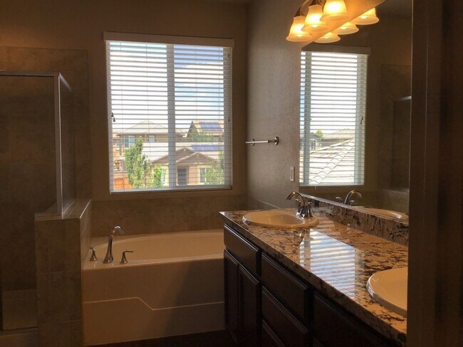 Building Photo - 6735 Russian Thistle Drive