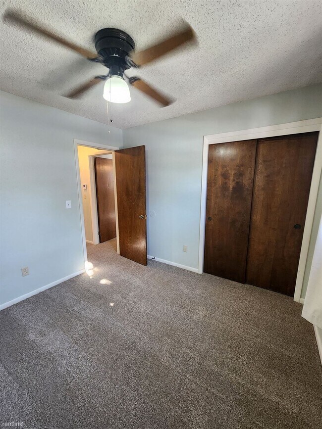 Building Photo - 2 br, 1 bath Duplex - 2046 S Gold St 2046 ...