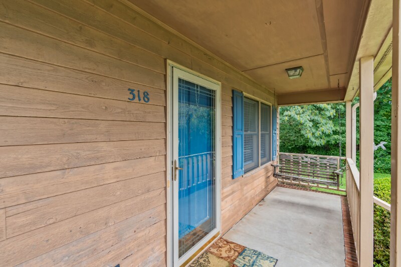 Building Photo - 318 W Dalton Rd