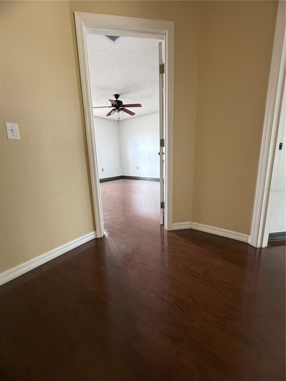 Building Photo - 567 Hummingbird Ct