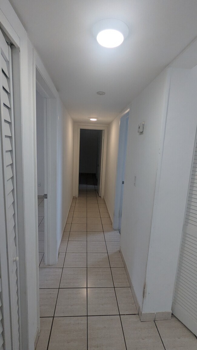 Building Photo - 235 Bird Rd