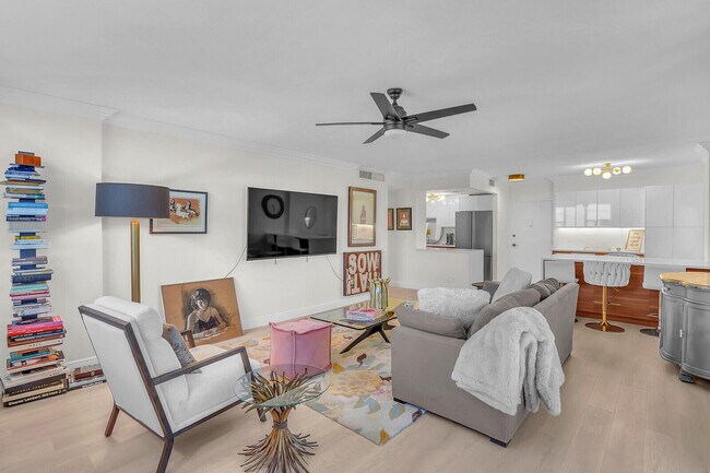 Building Photo - 2800 N Flagler Dr