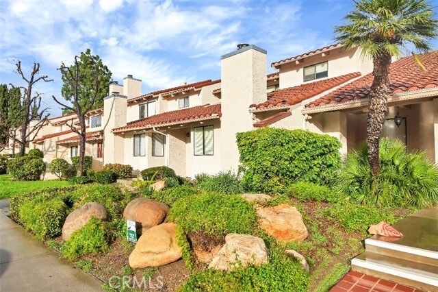 Building Photo - 10444 Canoga Ave
