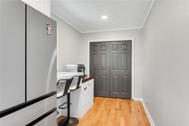 Building Photo - 3941 Forest Dr
