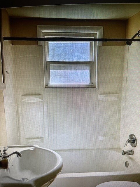 Building Photo - 423 S 2nd St