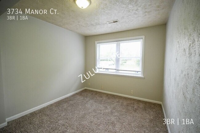 Building Photo - 3734 Manor Ct