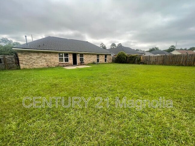 Building Photo - 4723 Laural Oak Dr