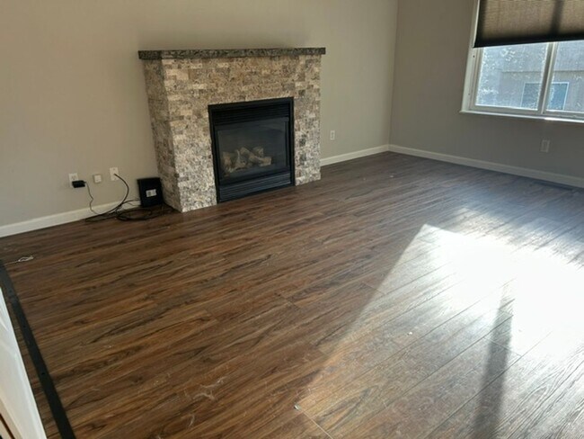 Building Photo - 12057 Regency Dr