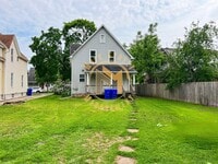 Building Photo - 1116 W 8th St