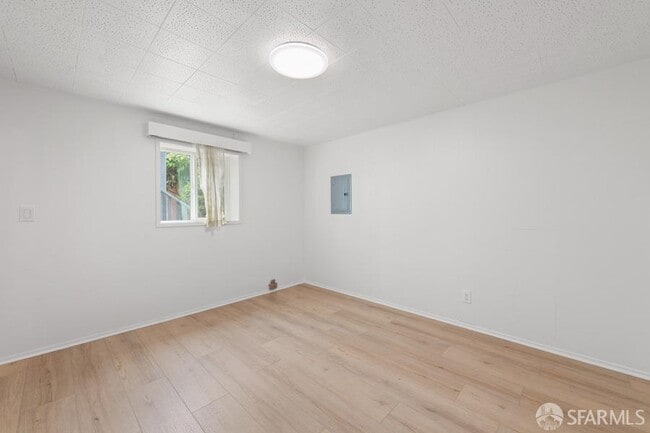 Building Photo - 85 Dorchester Dr