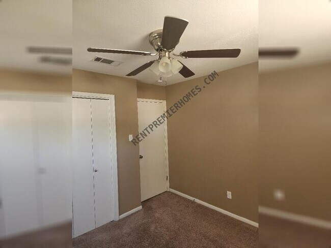 Building Photo - 7448 Van Natta Ln