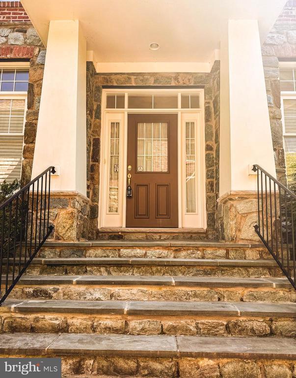 Building Photo - 18234 Cypress Point Terrace
