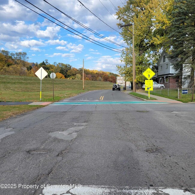 Building Photo - 1756 Nay Aug Ave