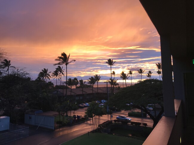 Another sunset from the front door... "your front door?" - 3706 Lower Honoapiilani Rd