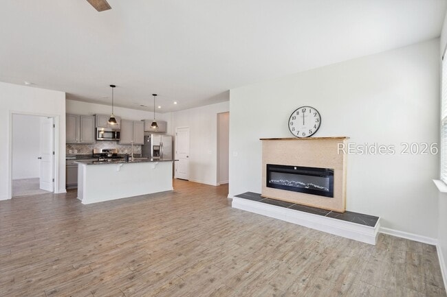 Building Photo - 208 Horizon Trl