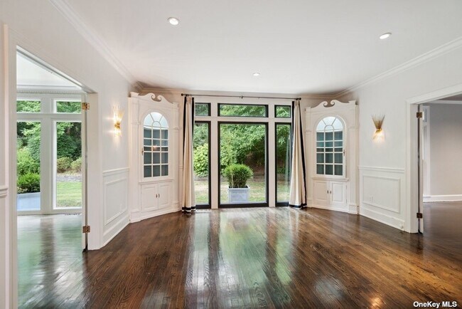 Building Photo - 157 Linden Ln