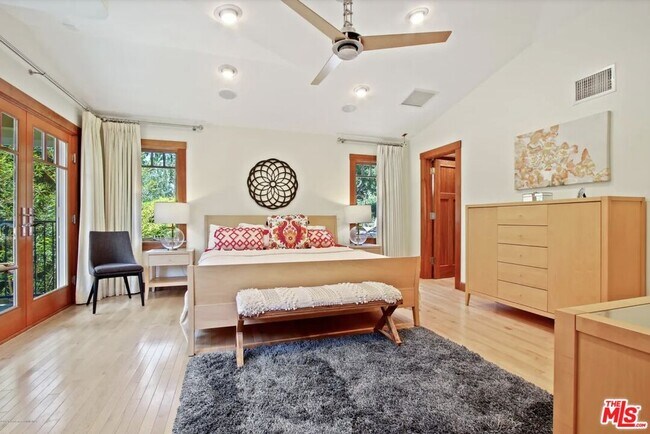 Building Photo - 130 S Arroyo Blvd