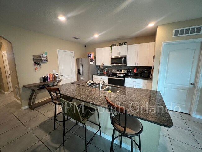 Building Photo - Beautiful 3-Bedroom Kissimmee Home – Great...
